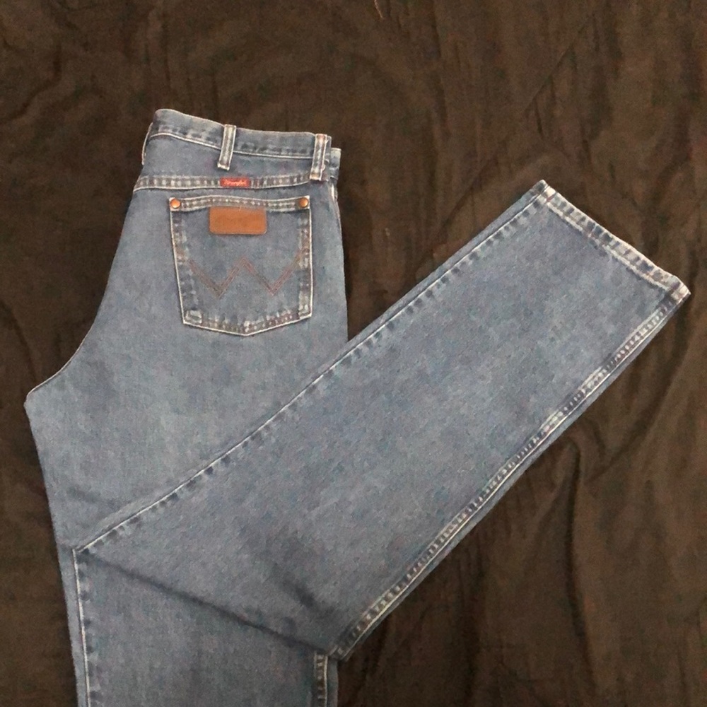 Wrangler Relaxed fit cowboy cut blue jeans